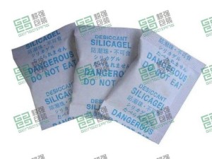 干燥剂是理想的防潮工具，广泛用于包装中以防止湿气对产品的损害。我们提供高效的干燥剂，吸湿能力强，有效延长货物的保质期。选择适用的干燥剂，确保包装内环境干燥，提供可靠的防潮保护，保障产品品质。